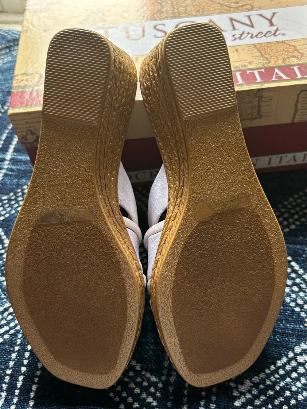 NIB Tuscany by Easy Street Ghita Wedge Sandals White Crepe Size 7M